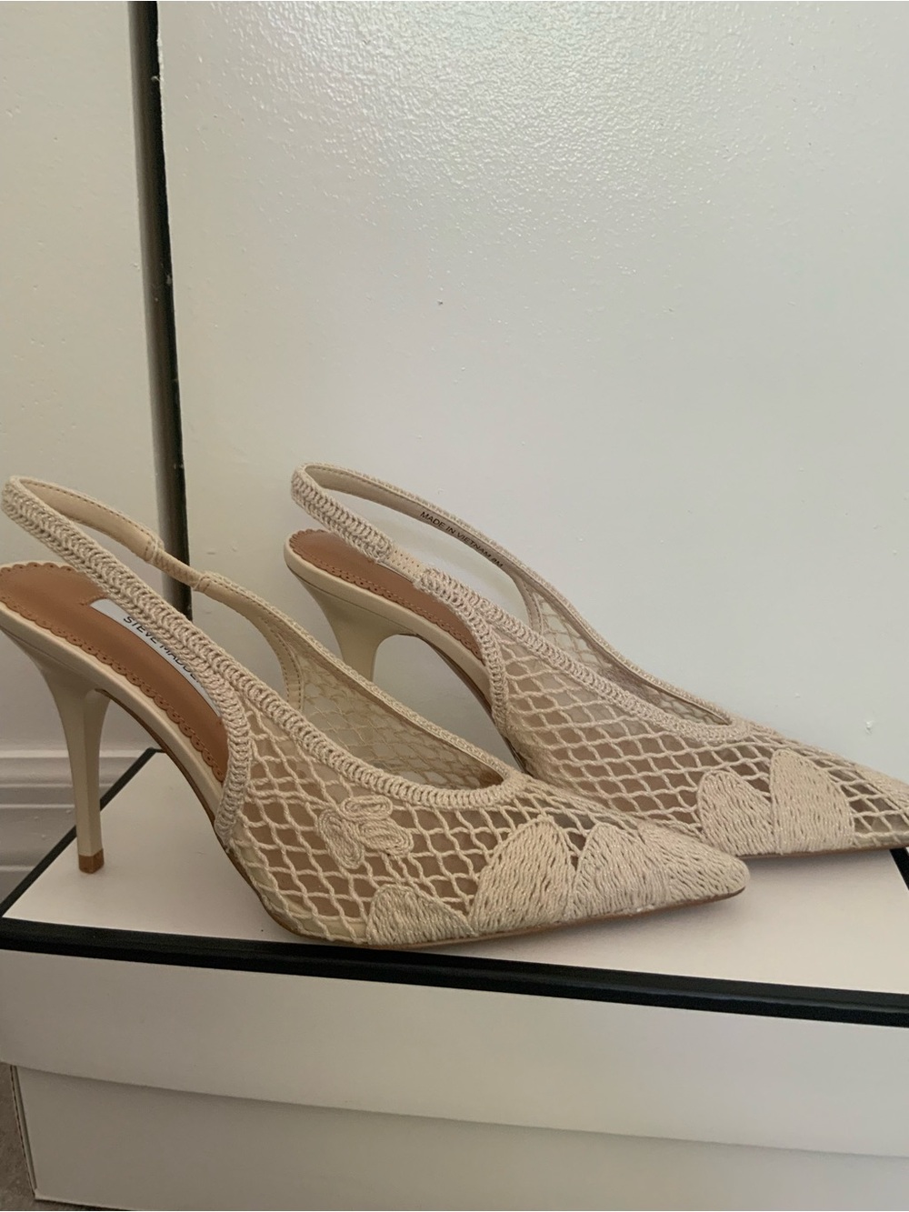 Steve Madden Beige Crochet Slingback Pointed Heels - Picture 3 of 4